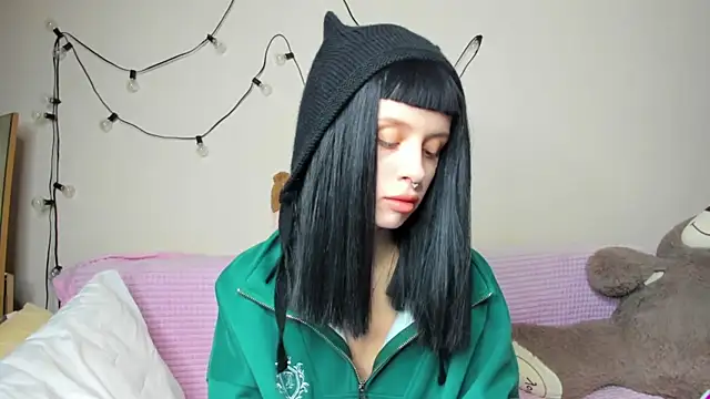 FlowerOfSin2001 online show from October 2, 3:50 pm