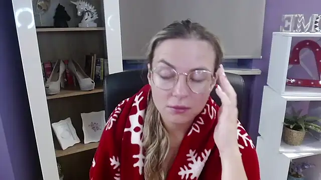 Zoey Erotic online show from September 17, 4:32 am