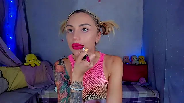 LickLizzy online show from September 24, 11:59 pm