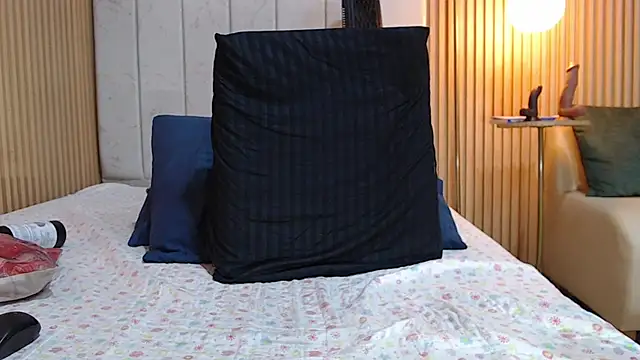 deepieredandwett online show from September 25, 9:19 am