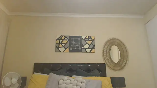 Creamyass22 online show from April 15, 4:29 pm