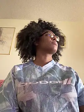 CandyLuxxxx online show from March 23, 8:48 pm