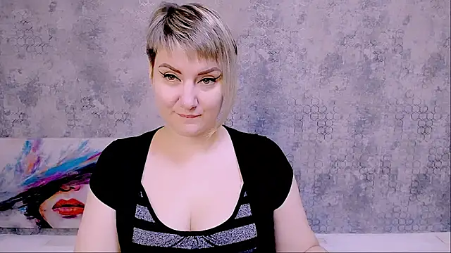 Djullia online show from October 18, 6:05 am