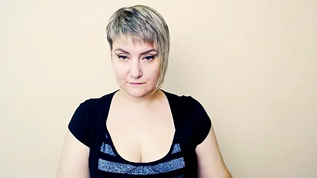 Djullia online show from October 10, 6:40 am