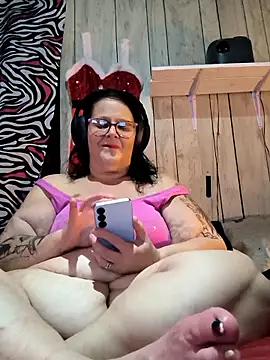 davisdesiresxh online show from November 6, 7:20 pm