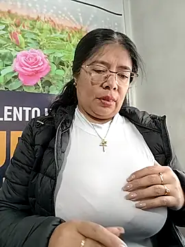   valentina18 online show from May 6, 1:04 pm