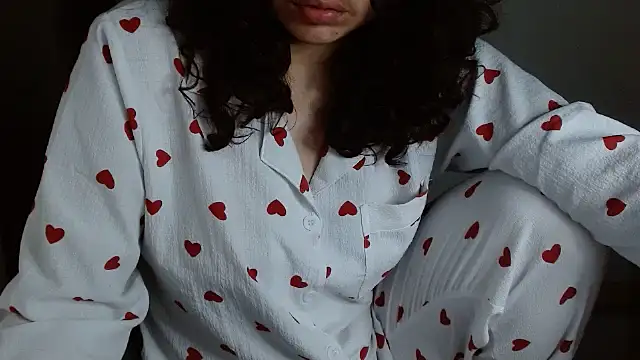 Nikkykora15 online show from December 18, 3:00 am