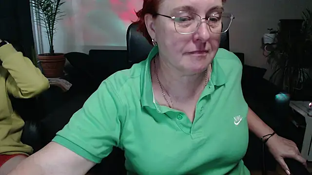 JoannaAndNeighbour online show from November 6, 10:21 am