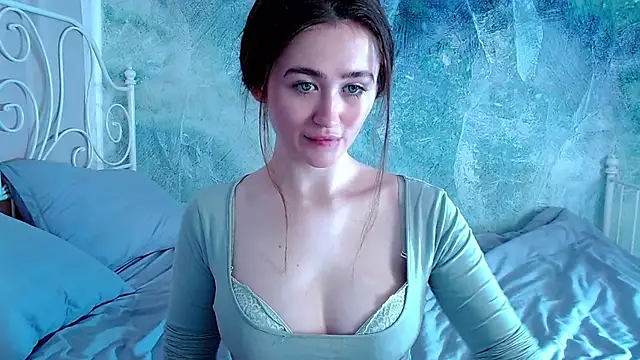 millllina online show from March 18, 9:47 am