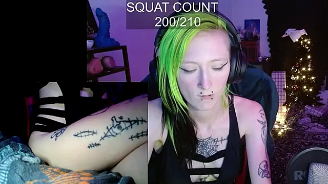 alicewonder09 online show from December 4, 7:43 am