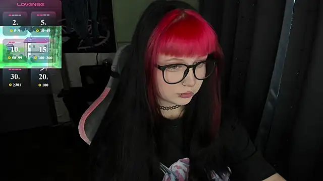 t0riayun0 online show from June 26, 12:56 am