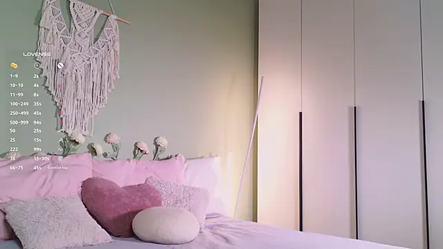 Rinas secret online show from September 21, 10:25 am