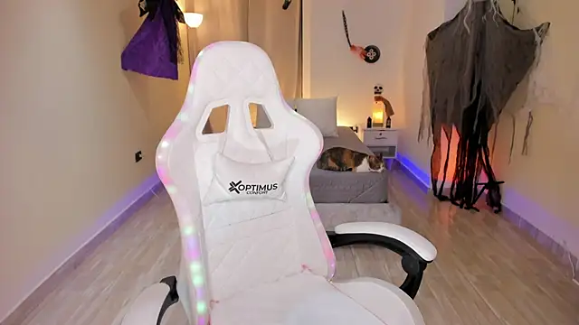 carleee winter online show from October 15, 12:46 am