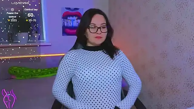 EsterLogan online show from October 27, 9:27 am