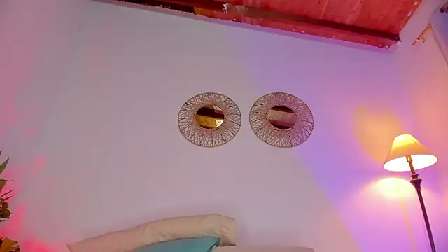 hot booty  online show from February 24, 11:58 pm