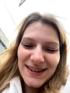 MaryHiggins online show from September 26, 9:18 am