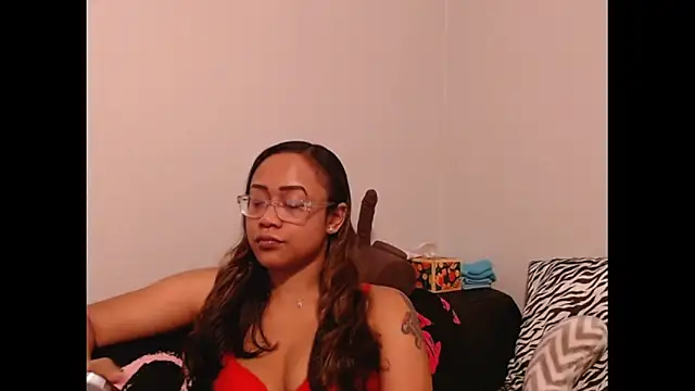 RylHoneyy online show from March 15, 3:41 am