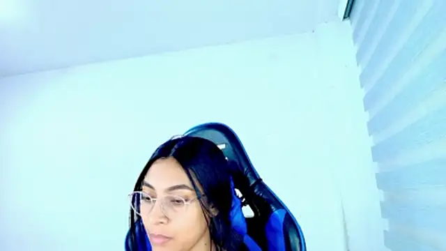 sophiax-x online show from March 30, 12:54 am