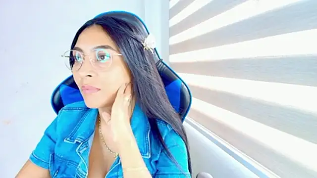 sophiax-x online show from March 21, 4:56 pm