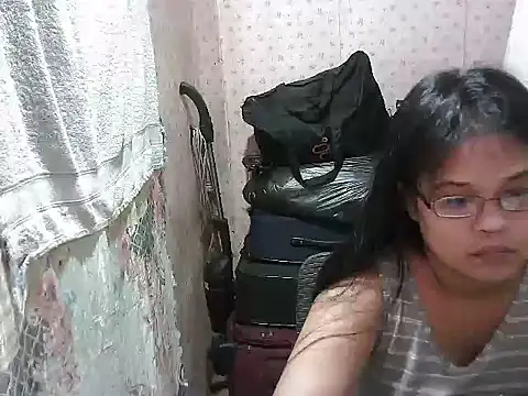 abiemayhottiey online show from November 15, 10:44 pm