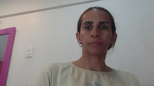 Amber Moore online show from November 29, 10:25 pm