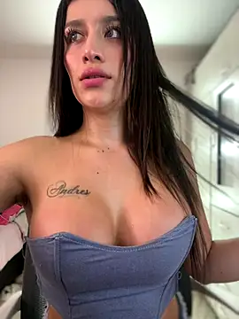 Emmily 19 online show from November 10, 11:11 pm