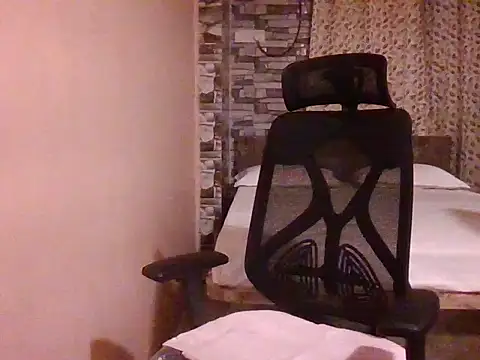 Pinky 4 online show from February 4, 1:58 pm