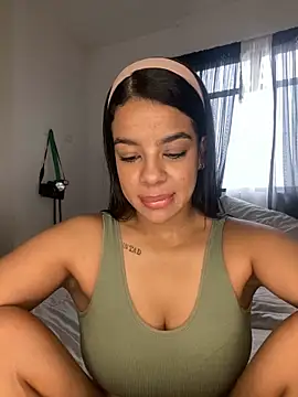 trianawhite online show from February 27, 3:12 pm