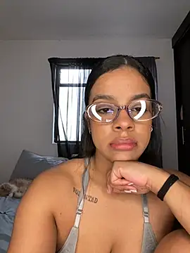 trianawhite online show from February 17, 2:49 pm