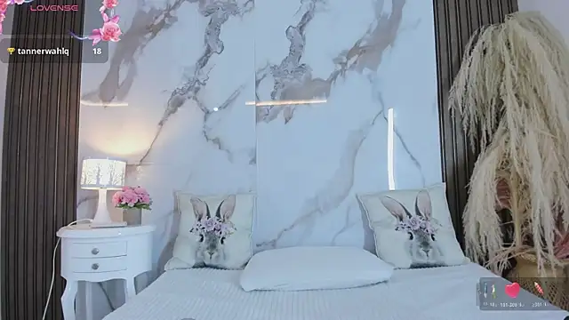 hannahill69 online show from January 13, 7:14 am