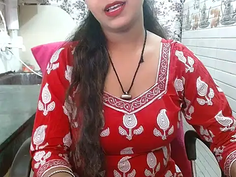 LovingPihu online show from October 22, 5:45 am