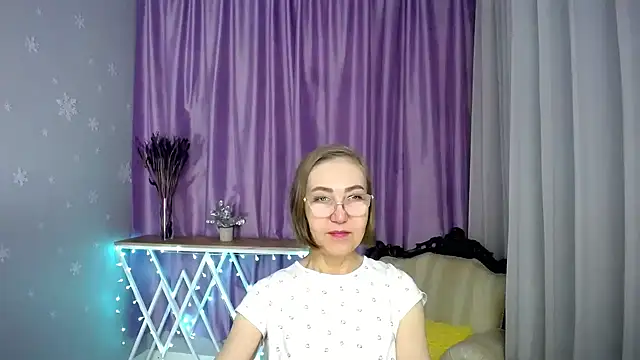 queen a n i online show from March 16, 7:34 am