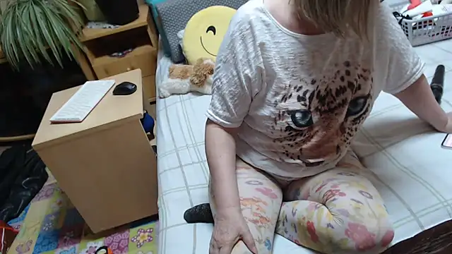 Margaret-milf online show from April 15, 7:58 pm