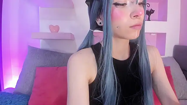  liathompsom09 online show from December 3, 7:05 pm