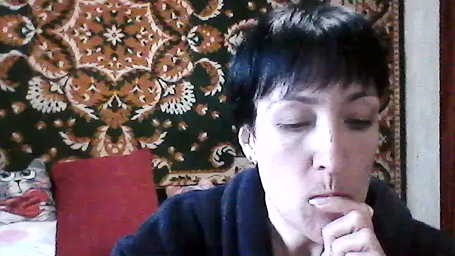 SunnyAmorre online show from April 21, 8:10 am