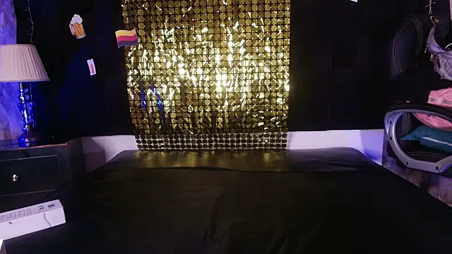 shelsyloreds online show from September 22, 11:52 am