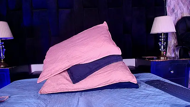 shelsyloreds online show from November 5, 12:10 pm