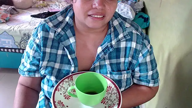 yulieth bbw online show from May 6, 11:25 am