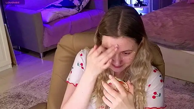 elinanortas online show from October 9, 1:10 am