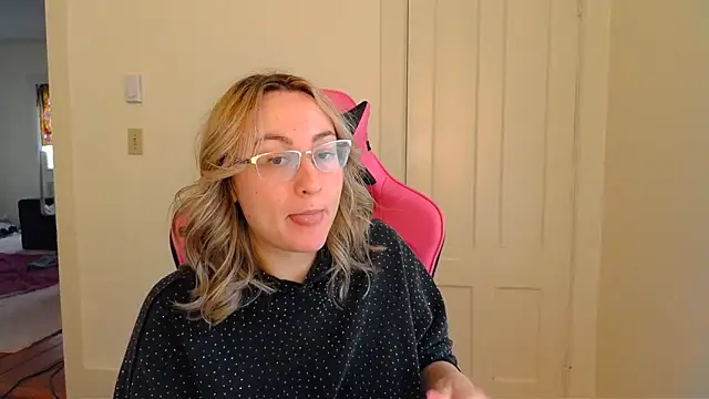 ashleyblaydex online show from April 4, 9:13 pm