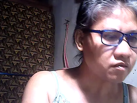 sweetsosie18 online show from July 3, 3:56 am