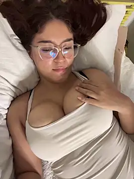 Juliana News online show from March 11, 2:16 am