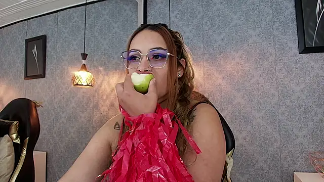 Emiily W online show from September 10, 12:05 pm