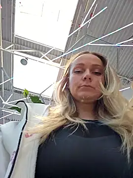 Bondgirl 013 online show from January 14, 1:27 pm