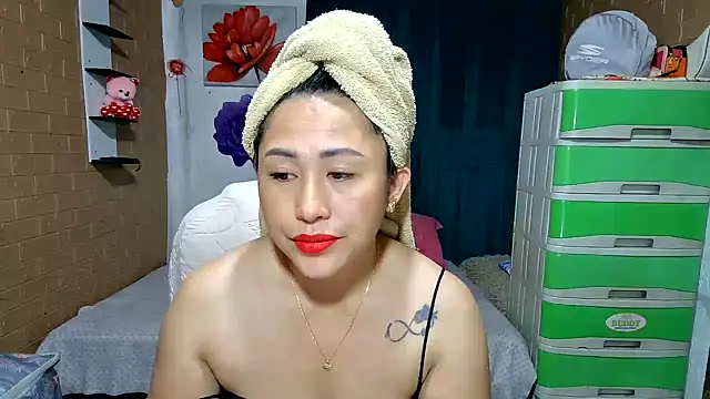 Ugly Filipina online show from March 27, 10:54 pm