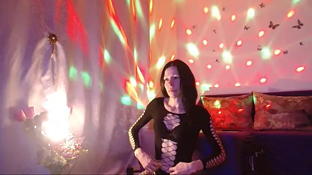 ElysaSun online show from March 4, 7:09 pm