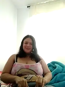NatashaaBerry online show from May 21, 6:50 pm