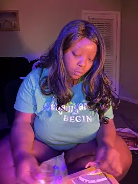 HOTMILFKATIEE online show from March 8, 8:18 am