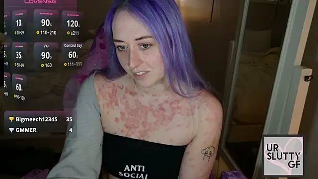 ursluttygf online show from April 17, 6:43 pm