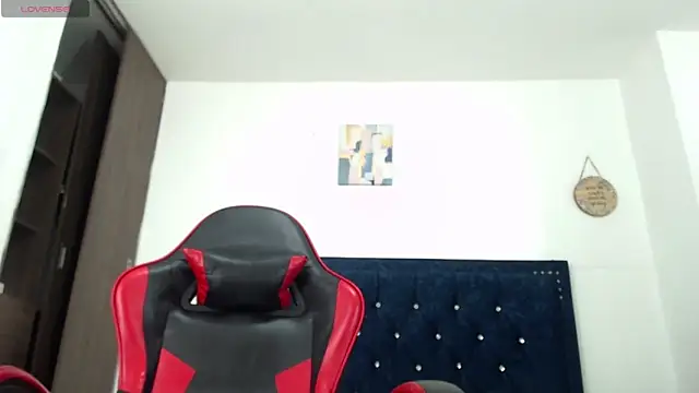 QueenSquirt  online show from June 21, 8:57 pm